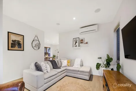 Property photo of 2/1 Warrenwood Place Langwarrin VIC 3910