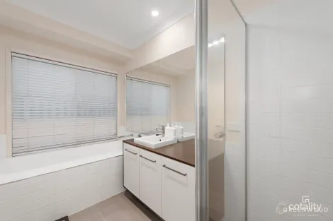 Property photo of 14 Seawind Road Coomera QLD 4209