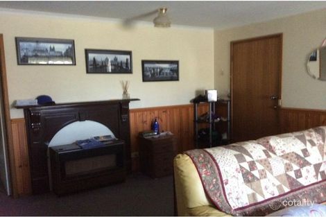 Property photo of 11 Jacobson Street Mooroopna VIC 3629