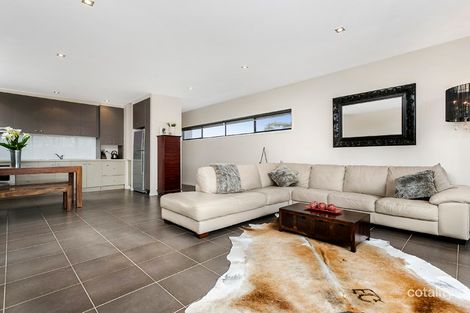 Property photo of 12/30 Selwyn Avenue Elwood VIC 3184