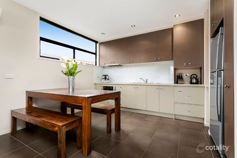 Property photo of 12/30 Selwyn Avenue Elwood VIC 3184