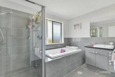 Property photo of 12 Trailblazer Drive Flagstone QLD 4280