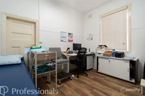 Property photo of 104 Prince Street Orange NSW 2800