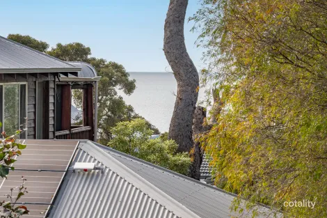 Property photo of 4 Toddy Place Dunsborough WA 6281