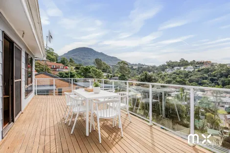 11 Ashley Ave, Farmborough Heights, NSW 2526