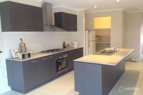 Property photo of 14 Nundroo Crescent Wollert VIC 3750