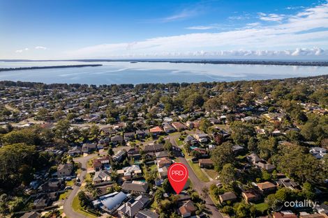 52 Greenwood Ave, Berkeley Vale, NSW 2261