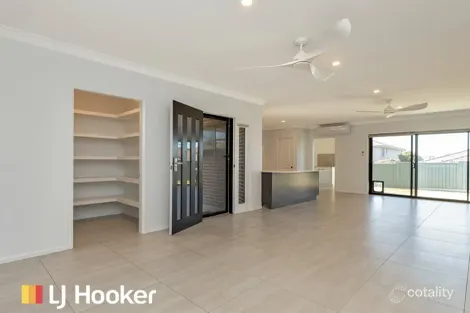 Property photo of 1/7 Gabriella Way Hillvue NSW 2340