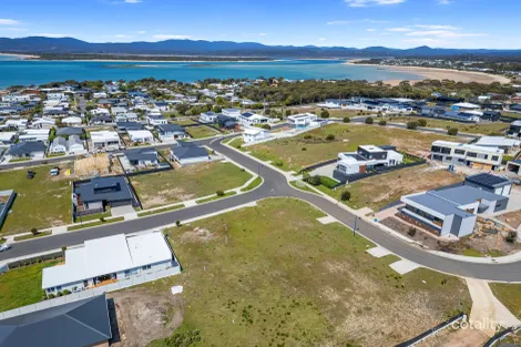 2/4 Topaz Pl, Hawley Beach, TAS 7307