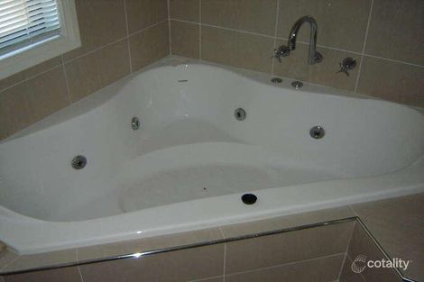 Property photo of 31 Treloar Place Edensor Park NSW 2176