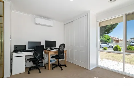 Property photo of 10 Northleigh Avenue Craigieburn VIC 3064
