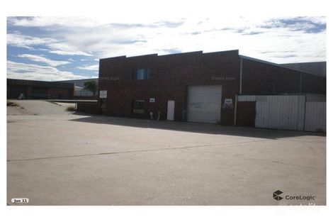 17 Kew St, Welshpool, WA 6106