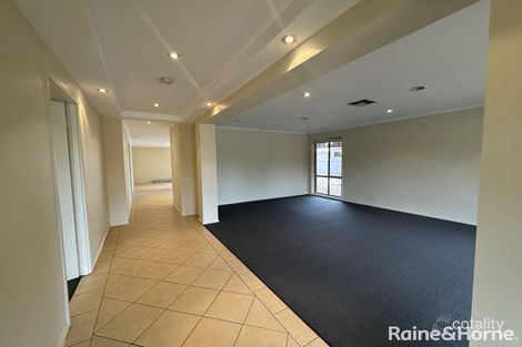 Property photo of 1 Greening Drive Evanston Park SA 5116