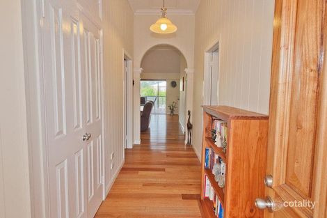 Property photo of 25 Fifth Avenue Sandgate QLD 4017