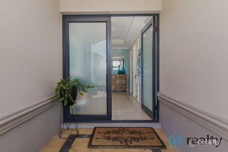 Property photo of 46 Three Bears Loop Secret Harbour WA 6173