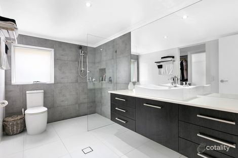 Property photo of 28 Chainey Avenue Miami QLD 4220