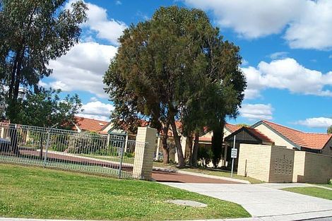 1 Hansa Pl, Marangaroo, WA 6064