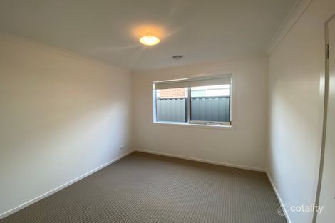 Property photo of 27 Shanks Drive Berwick VIC 3806