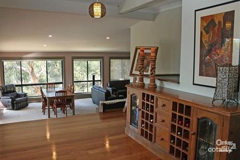 Property photo of 9 Roberts Parade Hawkesbury Heights NSW 2777