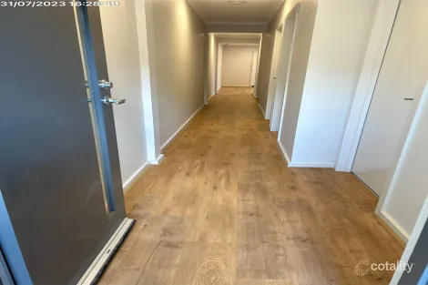 Property photo of 11 Hedgeley Avenue Deanside VIC 3336