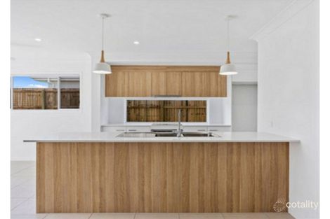 Property photo of 58 Banjo Drive Walloon QLD 4306