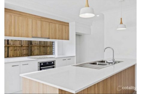 Property photo of 58 Banjo Drive Walloon QLD 4306