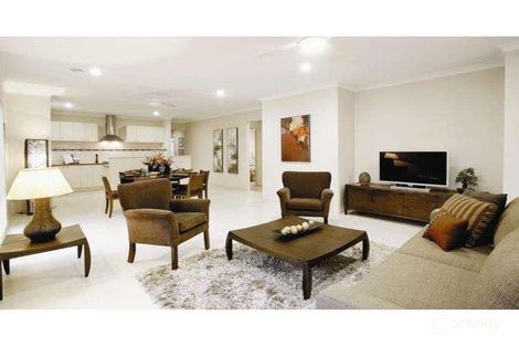 Property photo of 17 Winona Circuit Tarneit VIC 3029