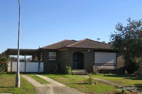 38 Caulfield Cres, St Johns Park, NSW 2176