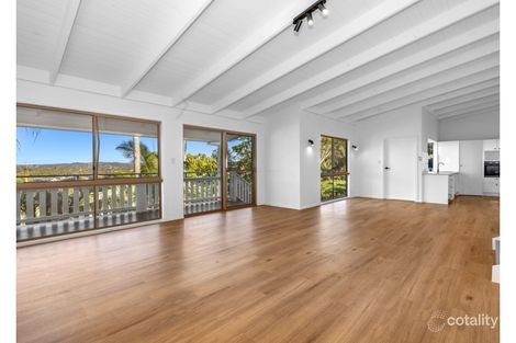 Property photo of 11 Mariners Crescent Banora Point NSW 2486