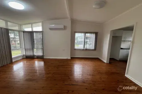Property photo of 37 Corriedale Street Miller NSW 2168