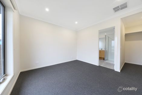 Property photo of 22 Foxtail Circuit Wallan VIC 3756