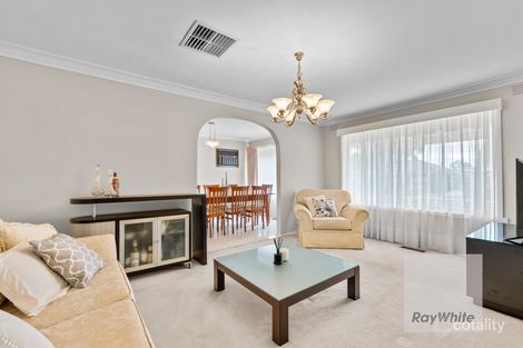 Property photo of 33 Tunaley Parade Reservoir VIC 3073
