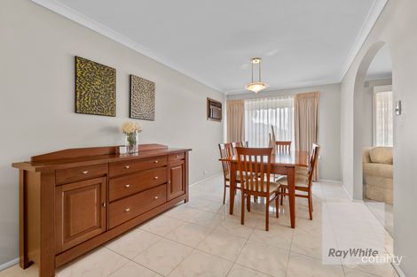 Property photo of 33 Tunaley Parade Reservoir VIC 3073