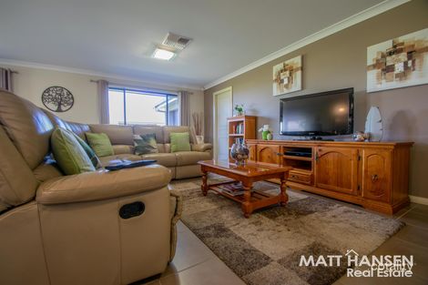 Property photo of 6 Waldorf Place Dubbo NSW 2830