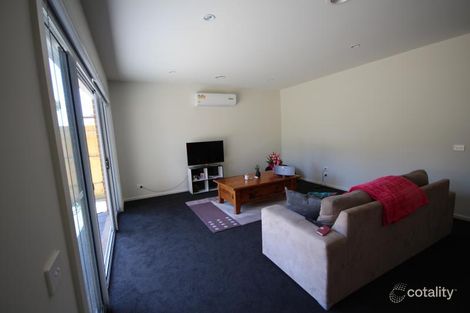 Property photo of 24 Denistoun Crescent Cranbourne VIC 3977