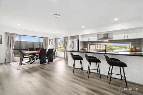 Property photo of 22 Pinnacle Circuit Heathwood QLD 4110