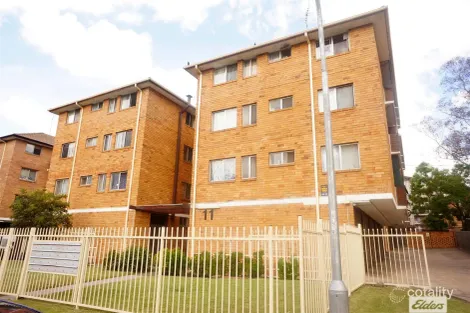 6/11 Forbes St, Warwick Farm, NSW 2170