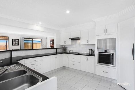 Property photo of 7 Karabella Court Mermaid Waters QLD 4218