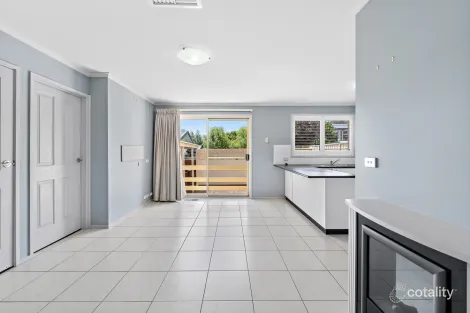 Property photo of 5/3 Dyara Close Ngunnawal ACT 2913