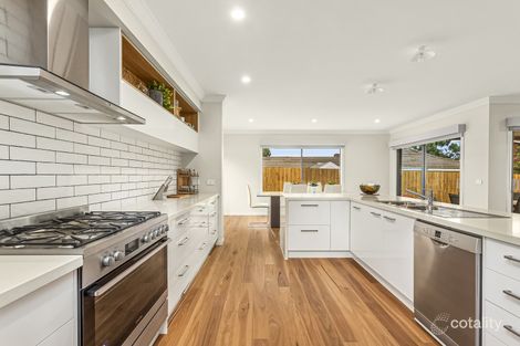 Property photo of 237 Burrowye Crescent Keilor VIC 3036