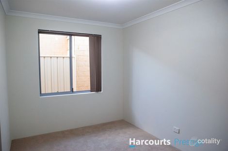 Property photo of 9/11 Carnation Street Canning Vale WA 6155