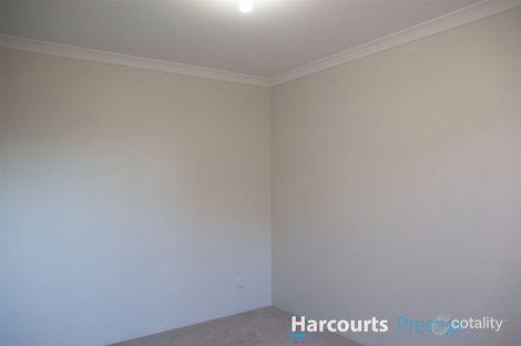 Property photo of 9/11 Carnation Street Canning Vale WA 6155
