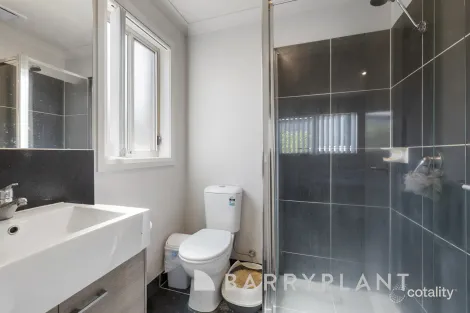 Property photo of 3 Nassella Close Kurunjang VIC 3337