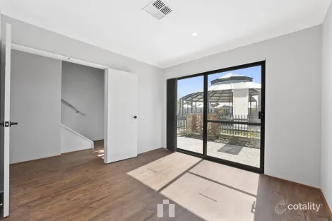 Property photo of 5 Jumellea Way Treeby WA 6164