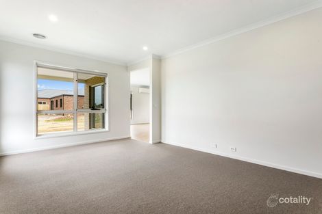 Property photo of 25 Edenhope Circuit Armstrong Creek VIC 3217
