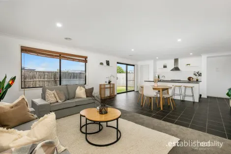 Property photo of 28 Parliament Street Point Cook VIC 3030