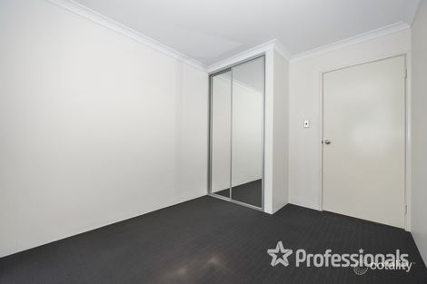 Property photo of 27 Sawtooth Bend Banksia Grove WA 6031