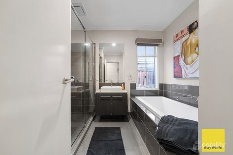 Property photo of 34 Copeton Avenue Tarneit VIC 3029