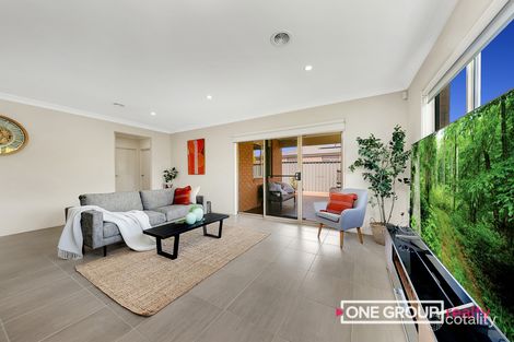 Property photo of 18 Grattan Street South Morang VIC 3752