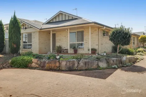 Property photo of 1/312B Hume Street Centenary Heights QLD 4350